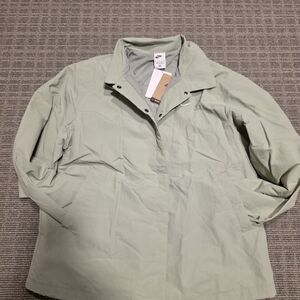 Women's Light Green Jacket